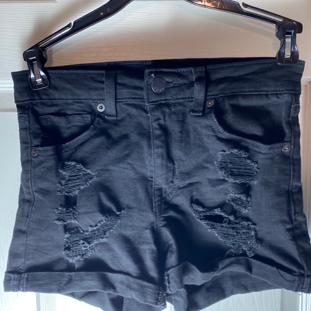 Aeropostale Women’s High Rise Midi Shorts Black Distressed Size 2